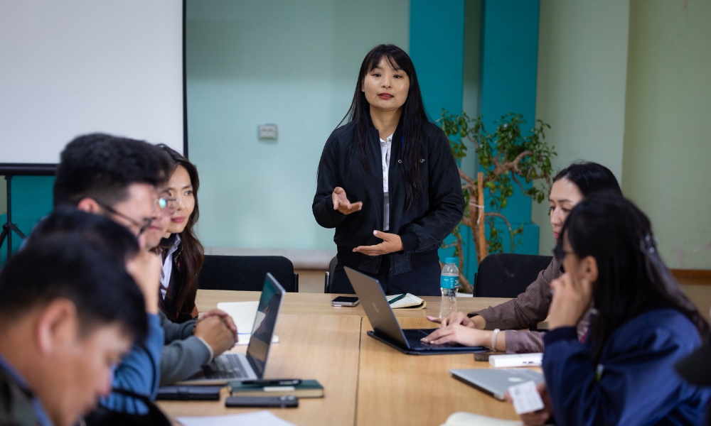 "ОЙН САЛБАРЫН ХУУЛЬ ЭРХ ЗҮЙ, ИНСТИТУТИЙН ШИНЭЧЛЭЛД ДЭМЖЛЭГ ҮЗҮҮЛЭХ, ОЙН САЛБАРЫН ЗАСАГЛАЛЫН ТОГТОЛЦОО, ЭРХ ЗҮЙН УЯЛДАА ХОЛБОО, ЧАДАВХ БЭХЖҮҮЛЭХ ТУХАЙ СУДАЛГАА ХИЙЛЭЭ
