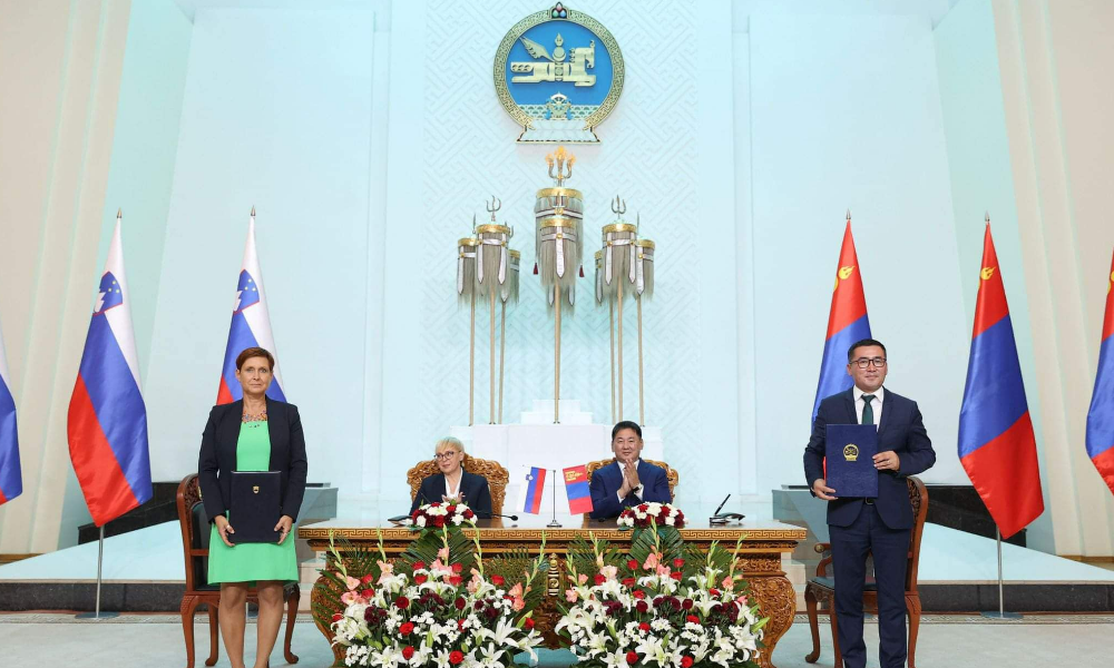 СЛОВЕНИ УЛСТАЙ ОЙН САЛБАРТ ХАМТРАН АЖИЛЛАНА